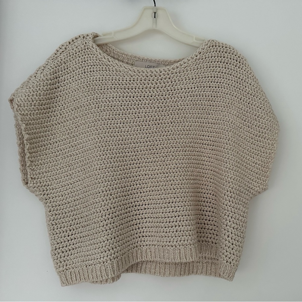 Loft sleeveless cropped cream sweater, size S, NWT